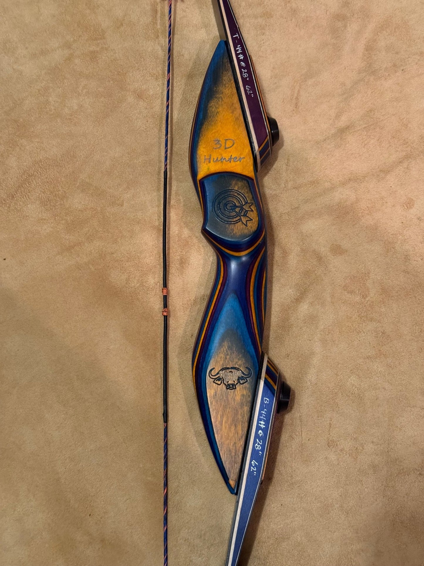 BWANA BOWS 3D Hunter Recurve, RH, 44# @ 28", 62" AMO