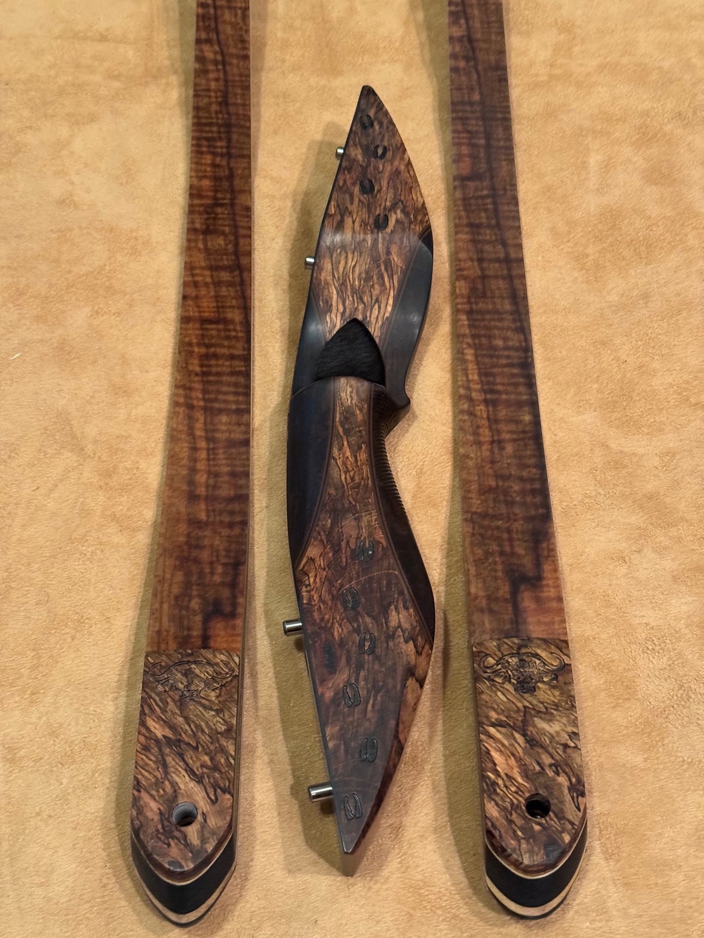BWANA BOWS Safari Longbow, RH, 45# @ 28", 62" AMO