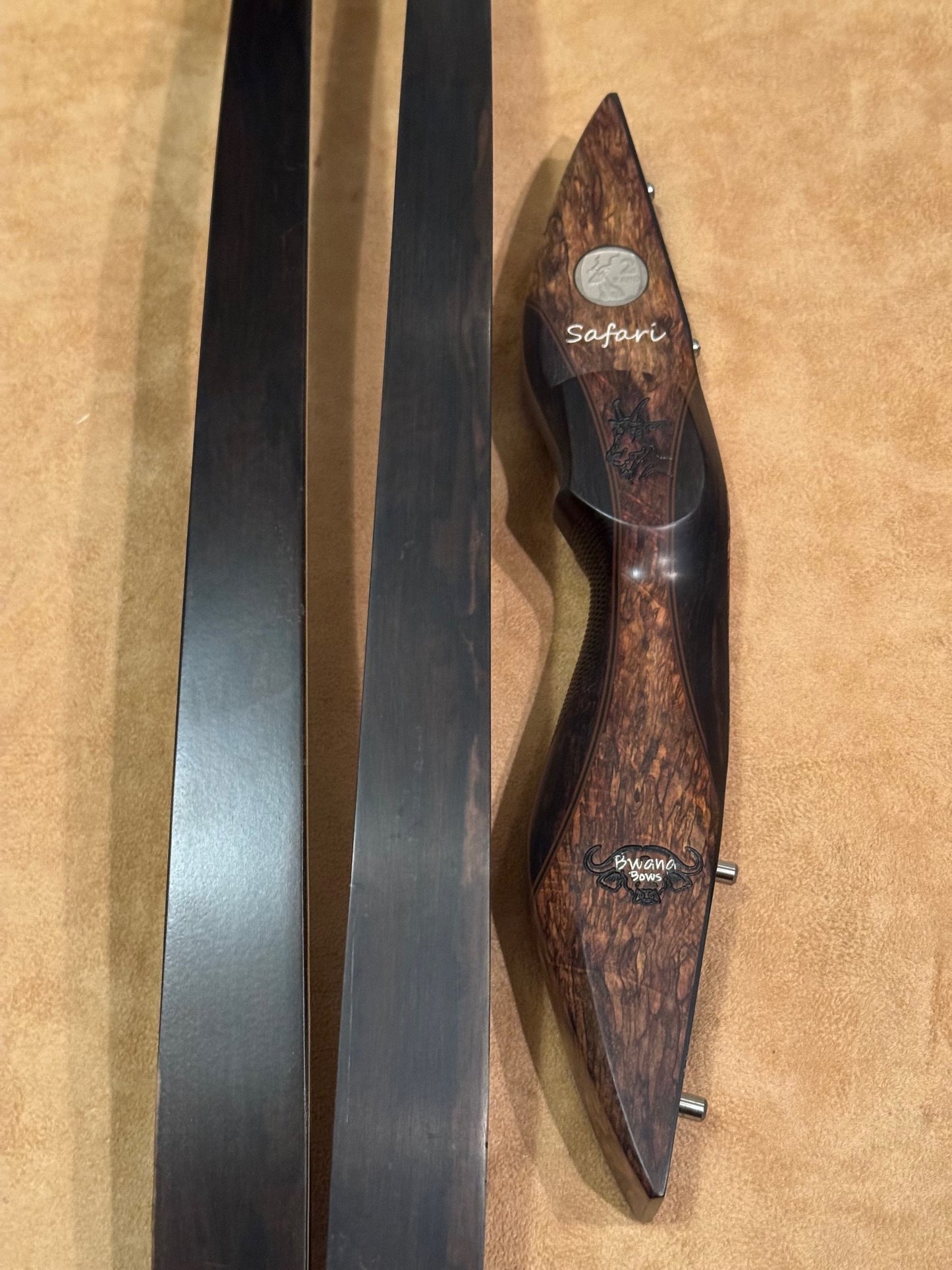 BWANA BOWS Safari Longbow, RH, 45# @ 28", 62" AMO