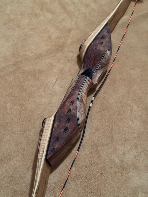 BWANA BOWS Safari Longbow, RH, 47# @ 28", 62" AMO