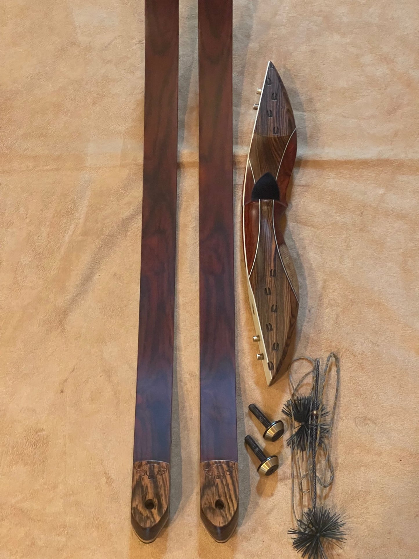 BWANA BOWS Safari Recurve, RH, 47# @ 28", 62" AMO
