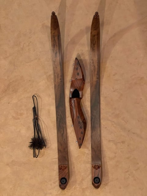 BWANA BOWS Safari Recurve, RH, 49# @ 28", 62" AMO
